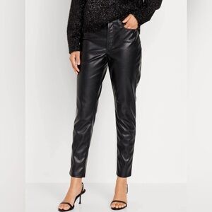 NWT! Black Jack High-Waisted OG Straight Faux Leather Ankle Pants - 6 TALL 🎟️